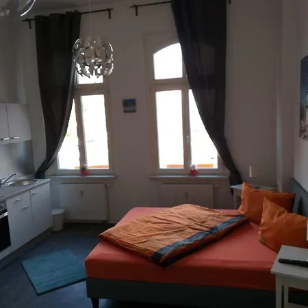 Apartment Paradise *